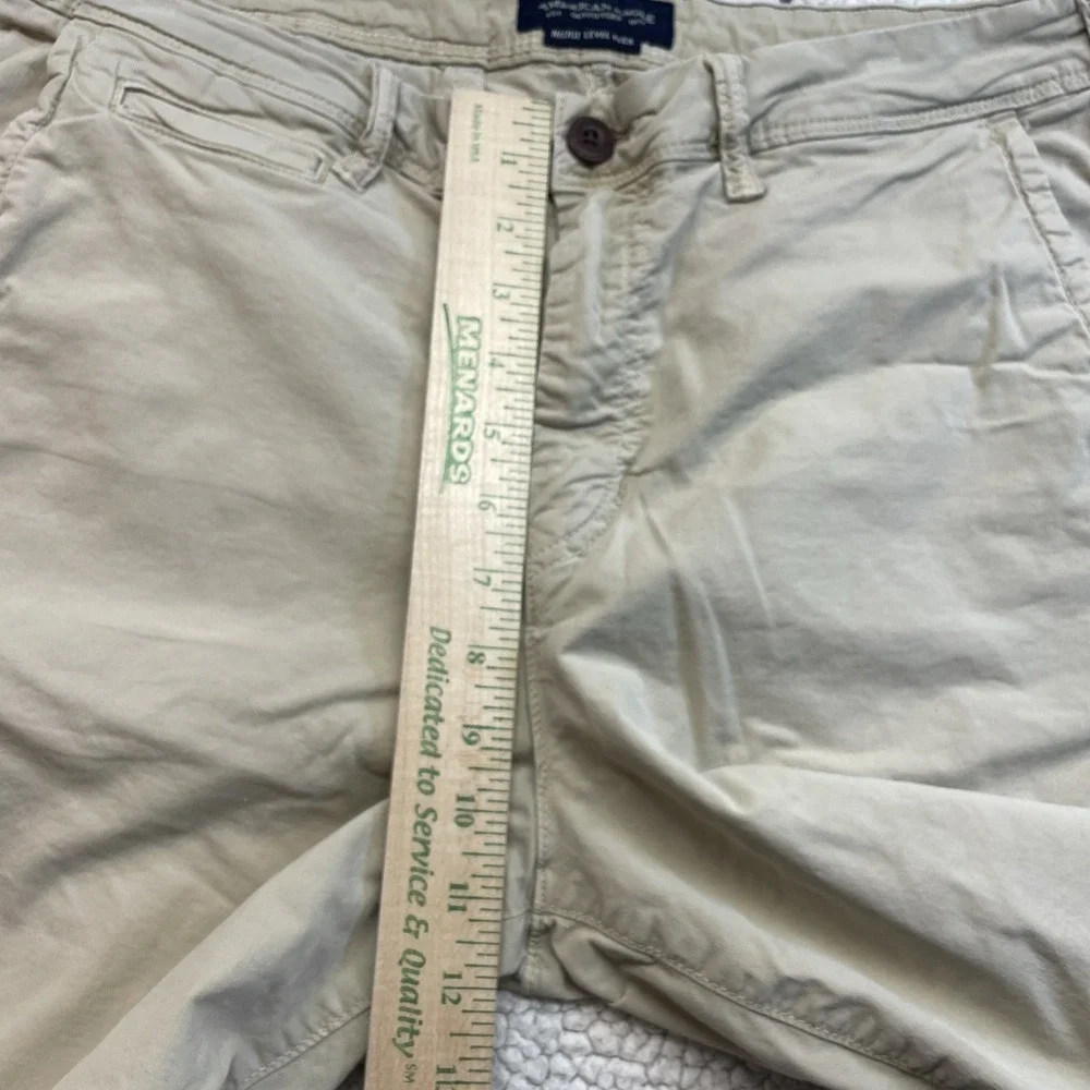 American Eagle Shorts Mens 32 Tan Classic Ne(x)t Level Flex Khaki Chino Stretch